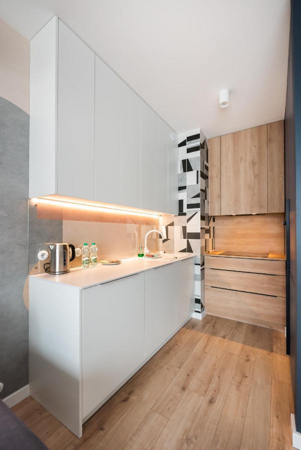 Postepu Comfort Apartment وارسو المظهر الخارجي الصورة